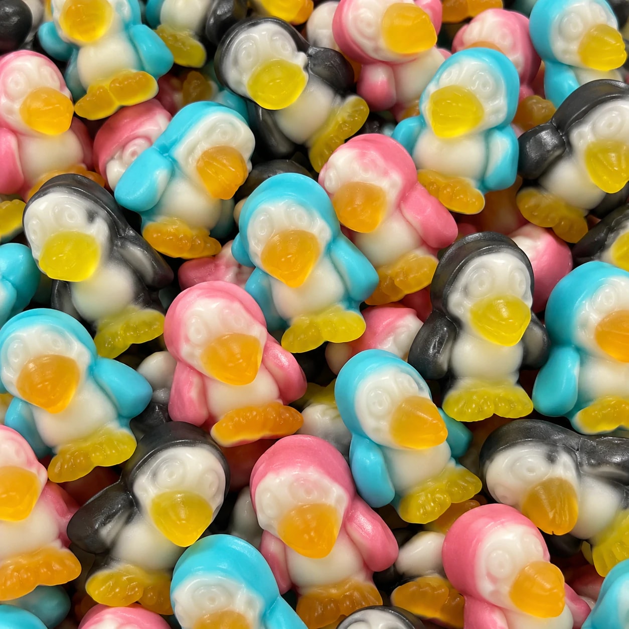 Bonbons pingouins colorés, gros plan
